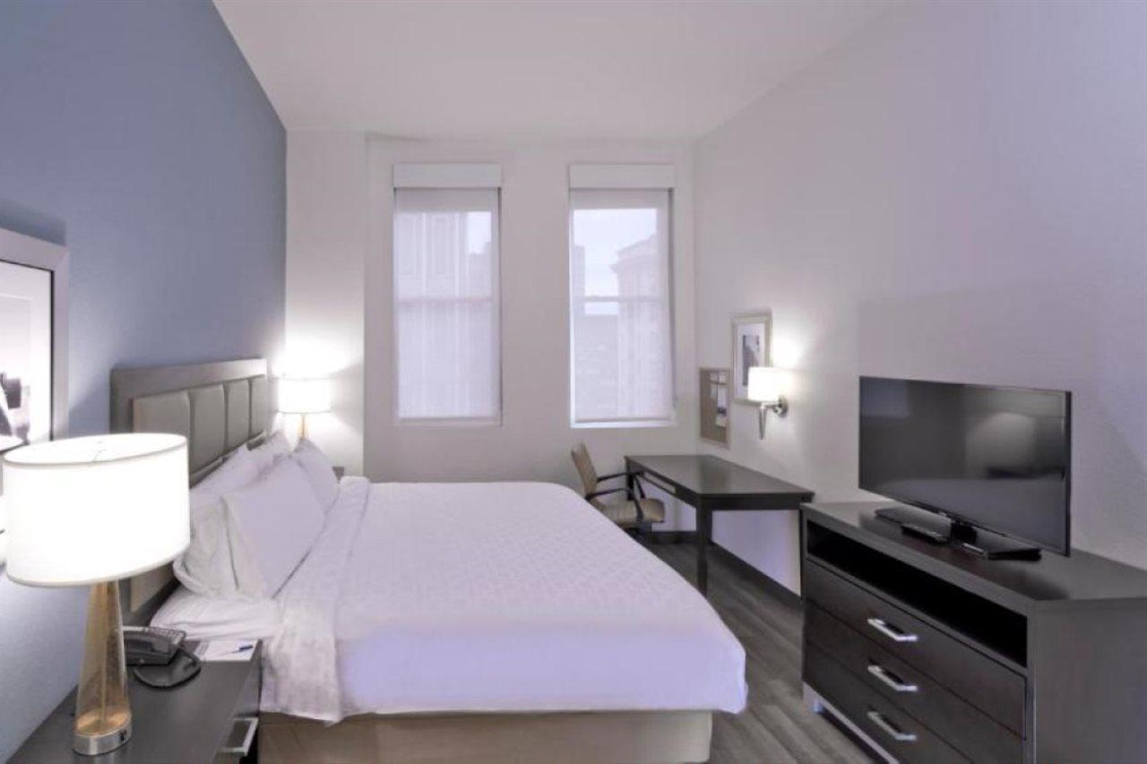 Candlewood Suites Baltimore - Inner Harbor By Ihg Exterior photo